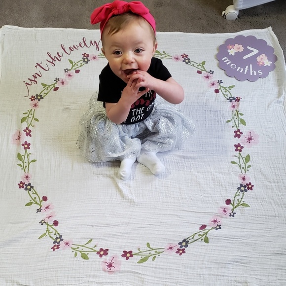 Meet your Posher, Olivia - Picture 1 of 5